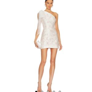 Elegant White One-Shoulder Dress